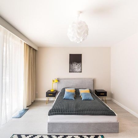 Raval Apartments - Soft Black Rewal Bagian luar foto