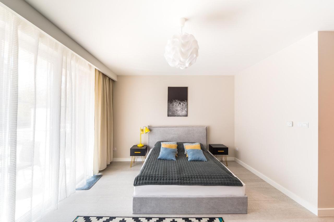 Raval Apartments - Soft Black Rewal Bagian luar foto